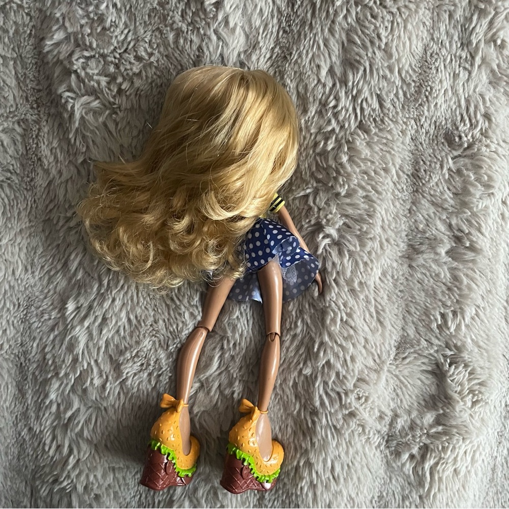Bratz Doll - Picture 3 of 4